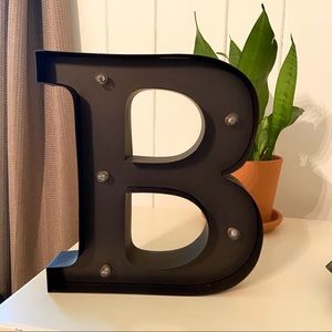 Light Up Letter B Wall Decor